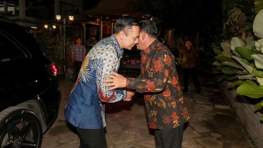 Hadi Tjahjanto dan Agus Harimurti Yudhoyono. (Dok: @AgusYudhoyono)
