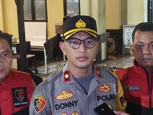 Dasril Tutupi Jasad Istri Pakai Selimut Usai Dibunuh di Kos Jakbar