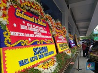 Ramai Karangan Bunga di Kementerian ATR Jelang Pelantikan AHY