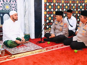 Habib Syech Ajak Masyarakat Jaga Persatuan NKRI Usai Pemilu 2024