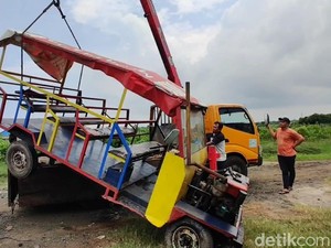 Kereta Kelinci Rombongan Siswa SMA Masuk Parit, Sopir: Seperti Ada yang Dorong