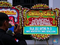 Penampakan Ramai Karangan Bunga Ucapan Selamat untuk Menko Hadi