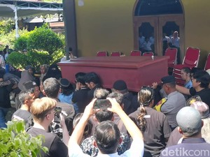 Suasana Terkini Rumah Duka Eks Bupati Banjarnegara Budhi Sarwono