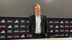 Sir Jim Ratcliffe Ancam Cabut dari MU Jika Dibully Fans