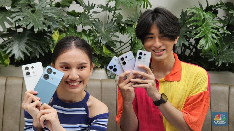 Xiaomi dijadwalkan merilis Redmi Note 13 Series di Indonesia pada 28 Februari 2024. Tak tanggung-tanggung mereka akan membawa 5 HP sekaligus dalam peluncuran itu, yakni Redmi Note 13, Redmi Note 13 5G, Redmi Note 13 Pro, Redmi Note 13 Pro 5G, Redmi Note 13 Pro Plus 5G. (վ/Intan Rakhmayanti Dewi)