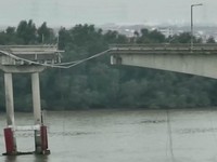 Tali Jembatan China Tiba-Tiba Putus, 7 Tewas dan 9 Luka-Luka