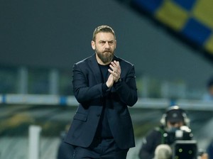 Sudah Tepat Roma Tunjuk De Rossi Gantikan Mourinho