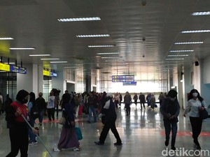 KAI Commuter Minta Maaf Eskalator St Manggarai Bikin Orang-orang Jatuh