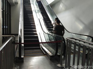 Bikin Orang Panik Berjatuhan, Eskalator Stasiun Manggarai Kini Ditutup