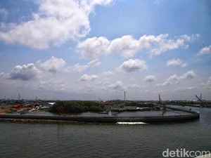 Pemerintah Akan Bangun Tanggul Laut Raksasa dari Jakarta hingga Gresik