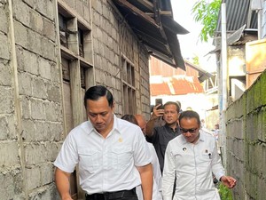 AHY Tancap Gas, Sehari Dilantik Langsung Blusukan Bagi-bagi Sertifikat di Sulut