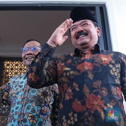Momen Menko Polhukam Hadi Tjahjanto Sowan Mahfud MD, Bahas Apa?