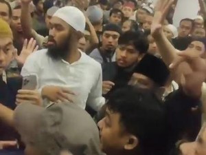 Penolakan Pengajian Ustaz Syafiq Riza Basalamah Berujung Laporan Polisi