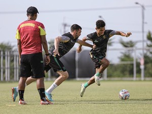 Liga 1: Prediksi Line Up Persita vs Persebaya, Tata Bisa Starter