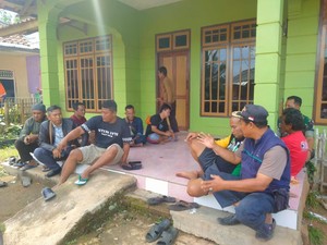 Warga Tasik Bacok Pengasuh Ponpes gegara Tak Dikasih Rokok