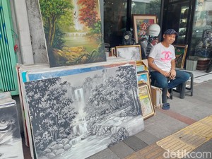 Cerita Sakit Hati hingga Cuan dari Lukisan di Jalan Braga