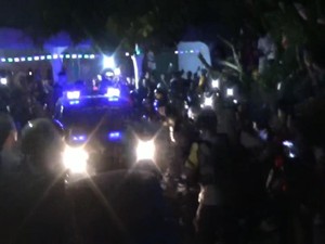 Ratusan Warga Hancurkan Truk Gegara Sopir Lakukan Tabrak Lari 3 Kali