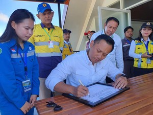 AHY Bakal Temui Nirina Zubir Serahkan 4 Sertifikat Tanah Lagi