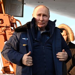 Pidato Kenegaraan Putin Senggol NATO dan Perang Nuklir, Ada Apa?