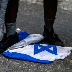 Israel Bombardir Gaza, Mesin Uang Orang Terkayanya Populer di RI