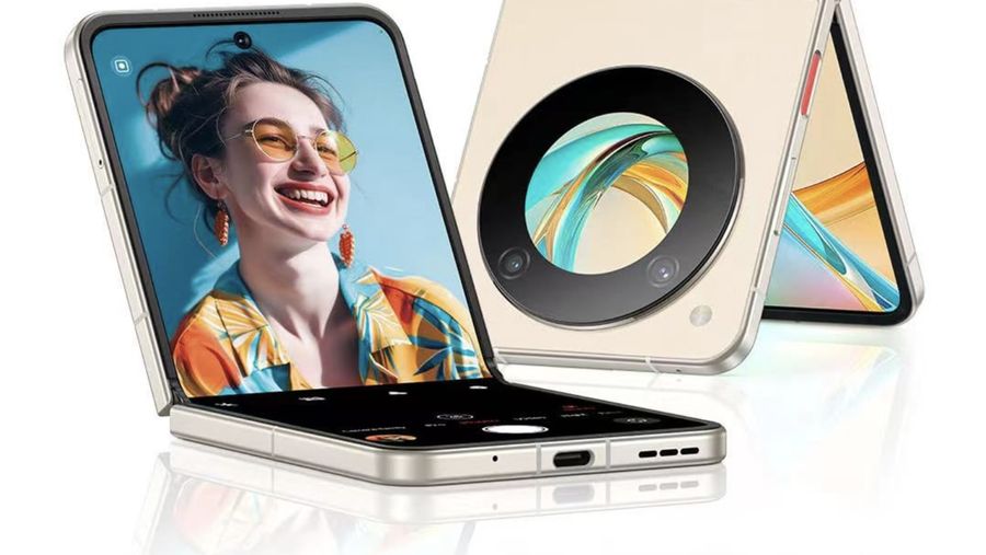 ZTE Libero Flip. (Instagram @ZTE)