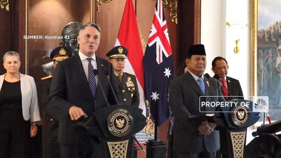 Menteri Pertahanan RI Prabowo Subianto menerima kunjungan Wakil Perdana Menteri yang sekaligus menjabat sebagai Menteri Pertahanan Australia, Richard Marles di kantor Kemhan RI, Jakarta, Jumat (23/2).