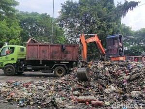 DLHK Sidoarjo Ambil Alih Pengelolaan Sampah di Terminal Purabaya