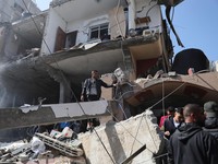 Potret Serangan Udara Israel Bombardir Rafah, Korban Jiwa Berjatuhan