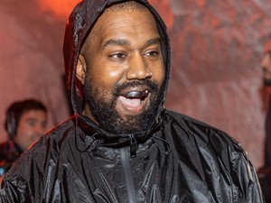 Megahnya Dome Stage Raksasa Konser Kanye West di GBK Malam Ini