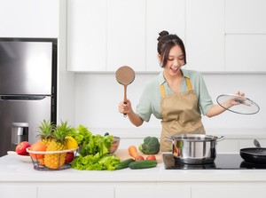 Hindari 5 Kesalahan Ini Agar Tak Kacau Saat Memasak di Dapur