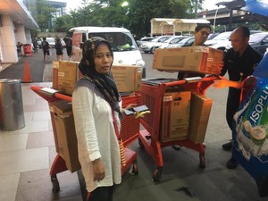 Hemat Banget! Ibu Ini Beli AC Dapat Diskon Rp 2 Jutaan di Transmart Full Day Sale