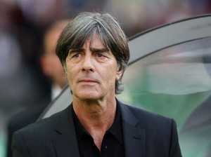 Joachim Loew Mau Nggak Latih Bayern?