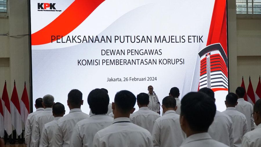 Komisi Pemberantasan Korupsi (KPK) mengeksekusi putusan etik Dewan Pengawas (Dewas) terkait pelanggaran di Rumah Tahanan (Rutan) KPK pada 78 pegawai terperiksa, di Gedung Juang KPK, Senin (26/2/2024). (Dok. KPK)