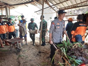 4 Rumah dan 1 Sekolah di Ngawi Terdampak Longsor