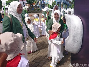 Ribuan Siswa PAUD dan TK Lamongan Ikut Praktik Manasik Haji di WBL