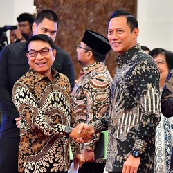 Erick Thohir Happy Lihat Moeldoko Salaman dengan AHY
