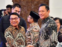 Erick Thohir Happy Lihat Moeldoko Salaman dengan AHY