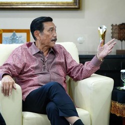 Begini Reaksi Tak Terduga Luhut Usai Nonton Film Agak Laen