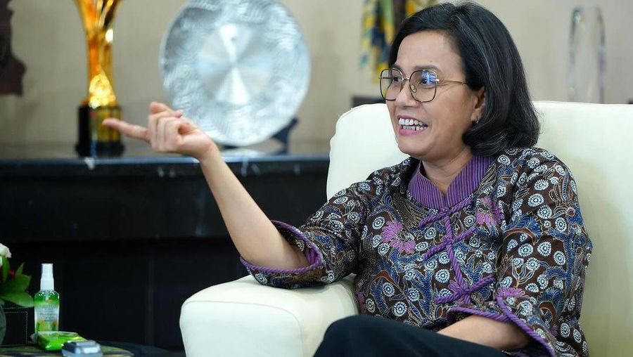 Menteri Keuangan (Menkeu), Sri Mulyani Indrawati menerima kunjungan Menko Marves Luhut Binsar Pandjaitan untuk mendiskusikan progress investasi dari berbagai proyek infrastruktur di Indonesia. (Instagram @smindrawati)