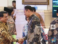 Momen AHY Salaman dengan Moeldoko Sebelum Sidang Kabinet
