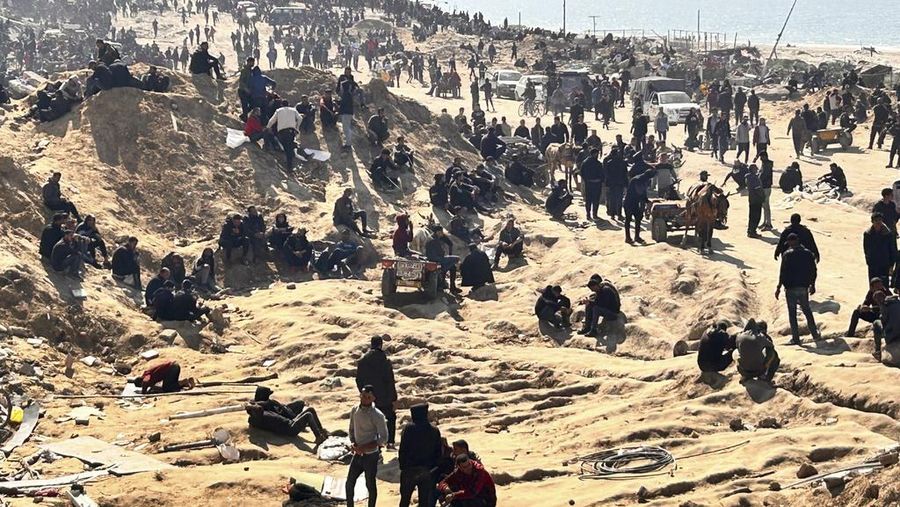 U.S. Air Force drops humanitarian aid for Gaza residents, in this screengrab from a video released on March 5, 2024. US Central Command via X/Handout via REUTERS    THIS IMAGE HAS BEEN SUPPLIED BY A THIRD PARTY