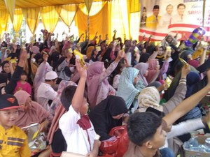 Relawan Sahabat Bang Ara Tasyakuran Pemilu Damai Bareng Warga di Banten