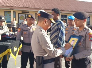 2 Polisi di Sorong Terlibat Perselingkuhan-Pencurian Dipecat Tidak Hormat