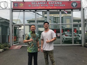 Agung Saga Bebas Usai 2 Tahun di Penjara, Siap Berkarier Lagi