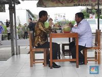 Jokowi Anugerahkan Prabowo Pangkat Kehormatan Sebagai Jenderal (HOR)