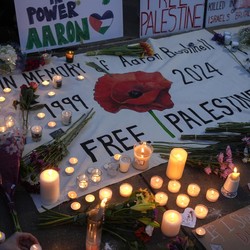 Penghormatan Warga AS ke Aaron Bushnell yang Bakar Diri Bela Palestina