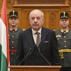 Geger Skandal Presiden Hungaria, Ini Wajah Baru Penggantinya
