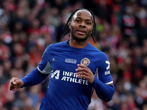 Perkiraan Formasi MU Jika Sterling Datang