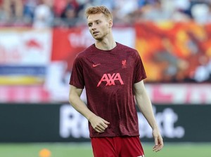 Bek Liverpool Ini Ingin Cabut Permanen Ketimbang Dipinjamkan Terus