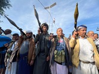 Aksi Bela Palestina, Warga Yaman Menenteng Senjata Sampai Bazooka